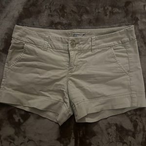 American Eagle Khaki Shorts Size 4